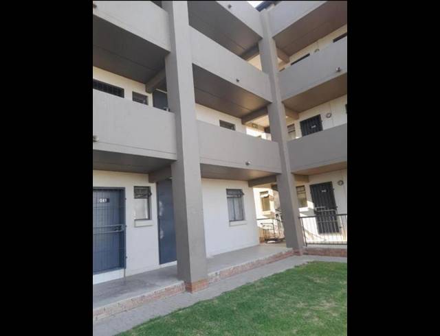 2 BEDROOM PROPERTY TO RENT IN FLEURHOF